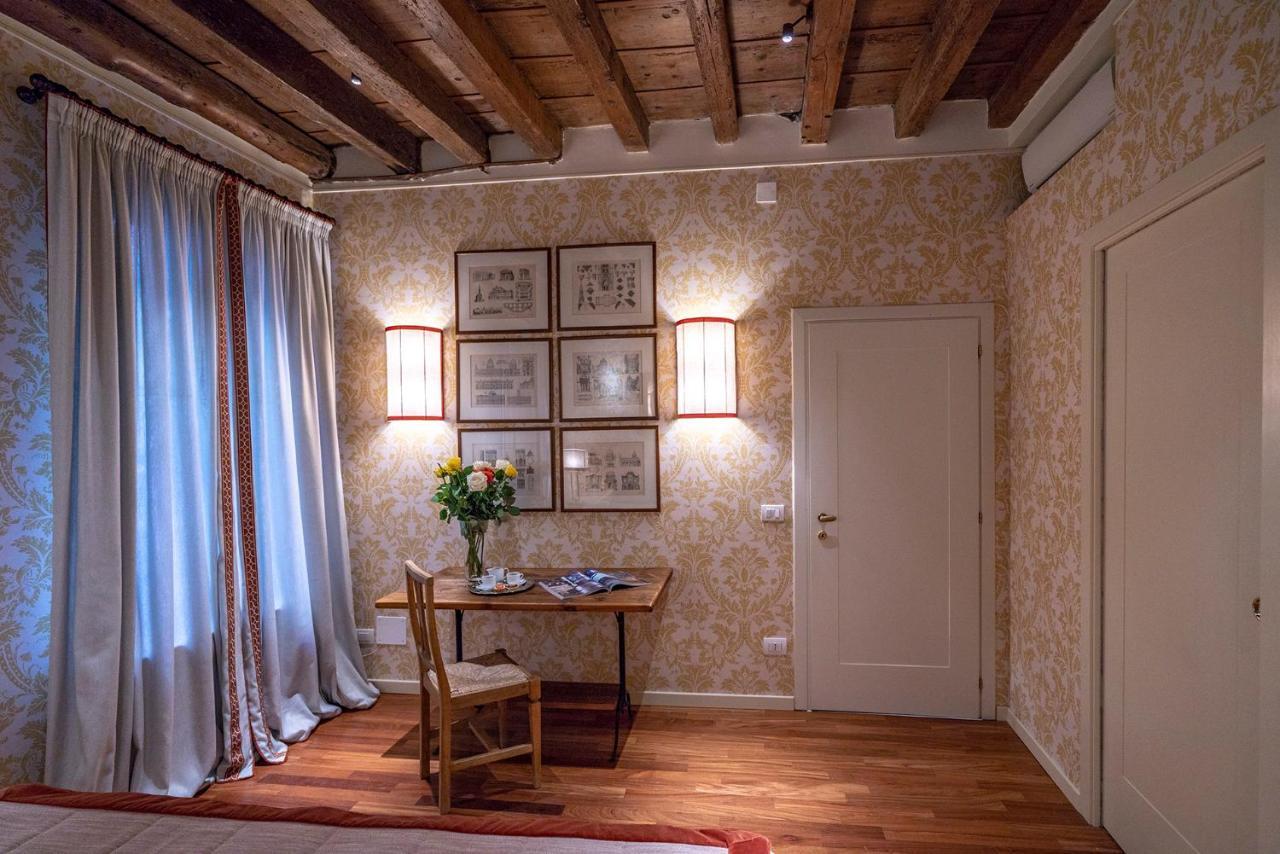 Ca' Belle Arti In Dorsoduro Venedig